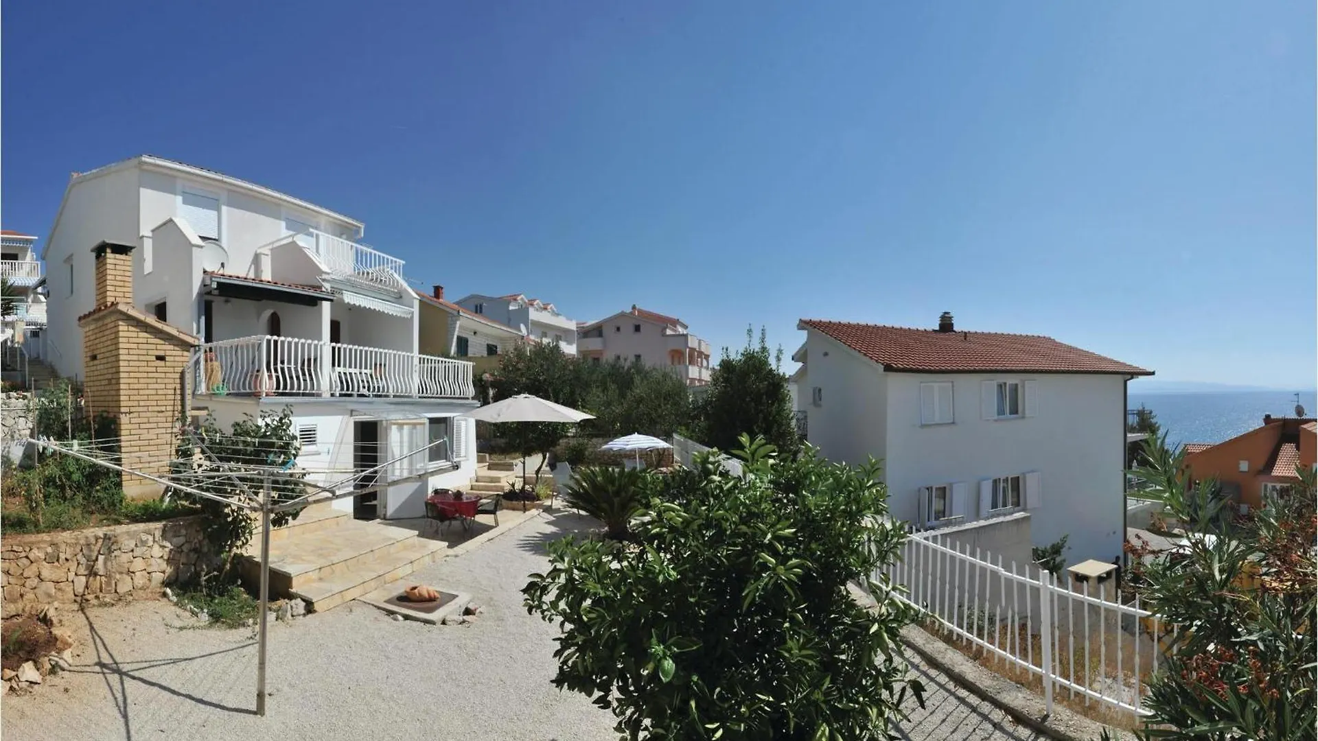 Amazing Apartment In Okrug Gornji With Wifi Trogir